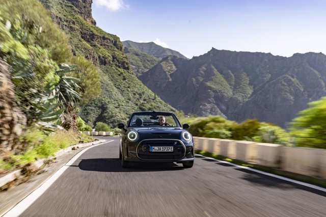 Mini Convertible photo 81