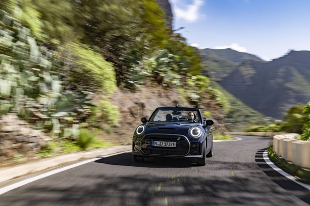 Mini Convertible photo 82