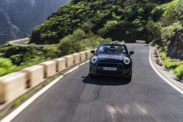Mini Convertible photo 85