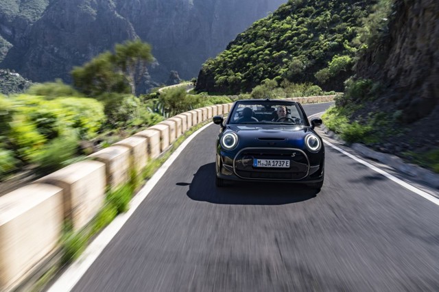 Mini Convertible photo 87