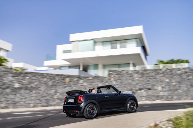 Mini Convertible photo 90