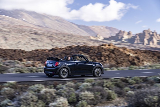 Mini Convertible photo 101