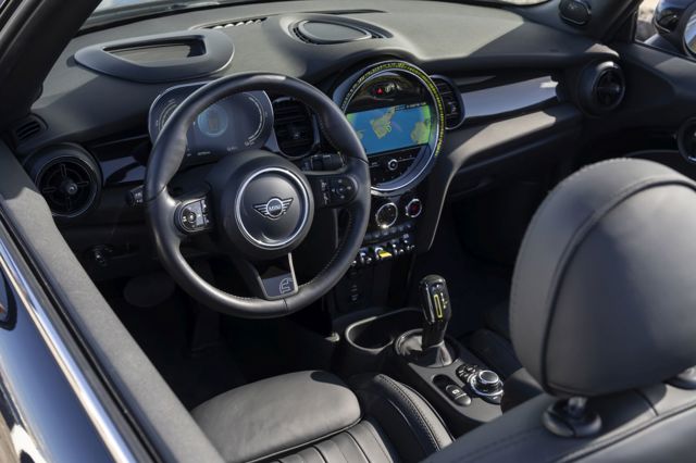 Mini Convertible photo 233