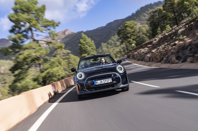Mini Convertible photo 103