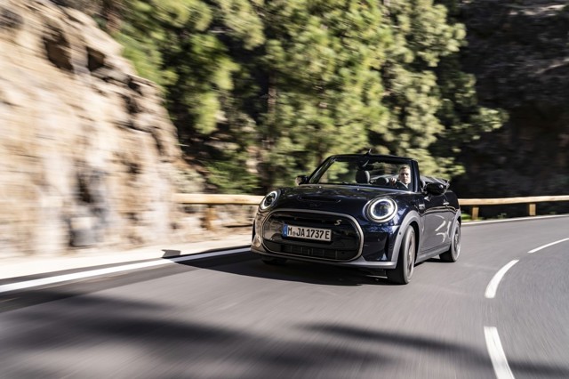 Mini Convertible photo 107
