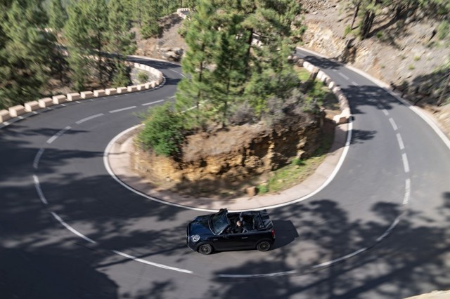Mini Convertible photo 108