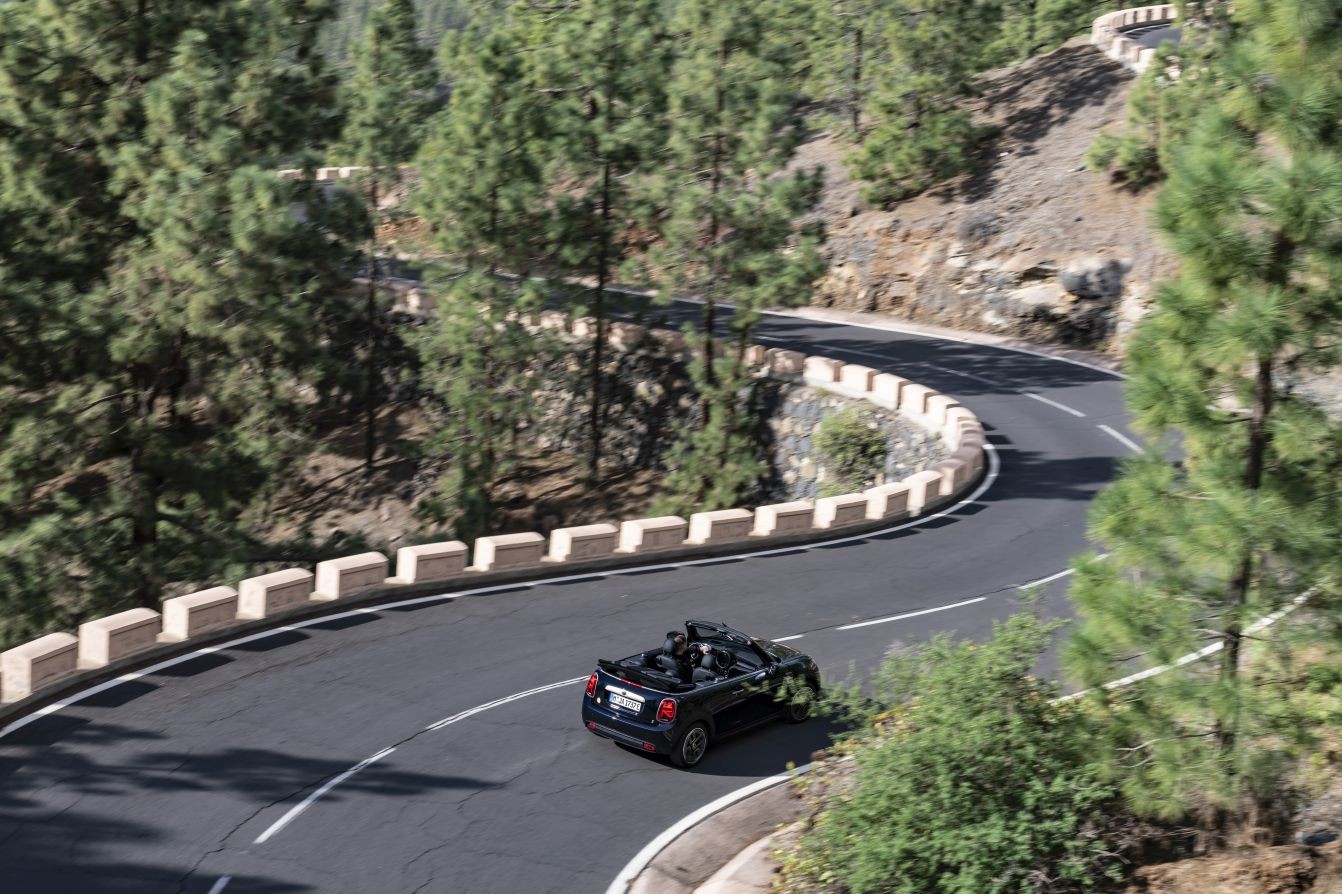 Mini Convertible photo 109