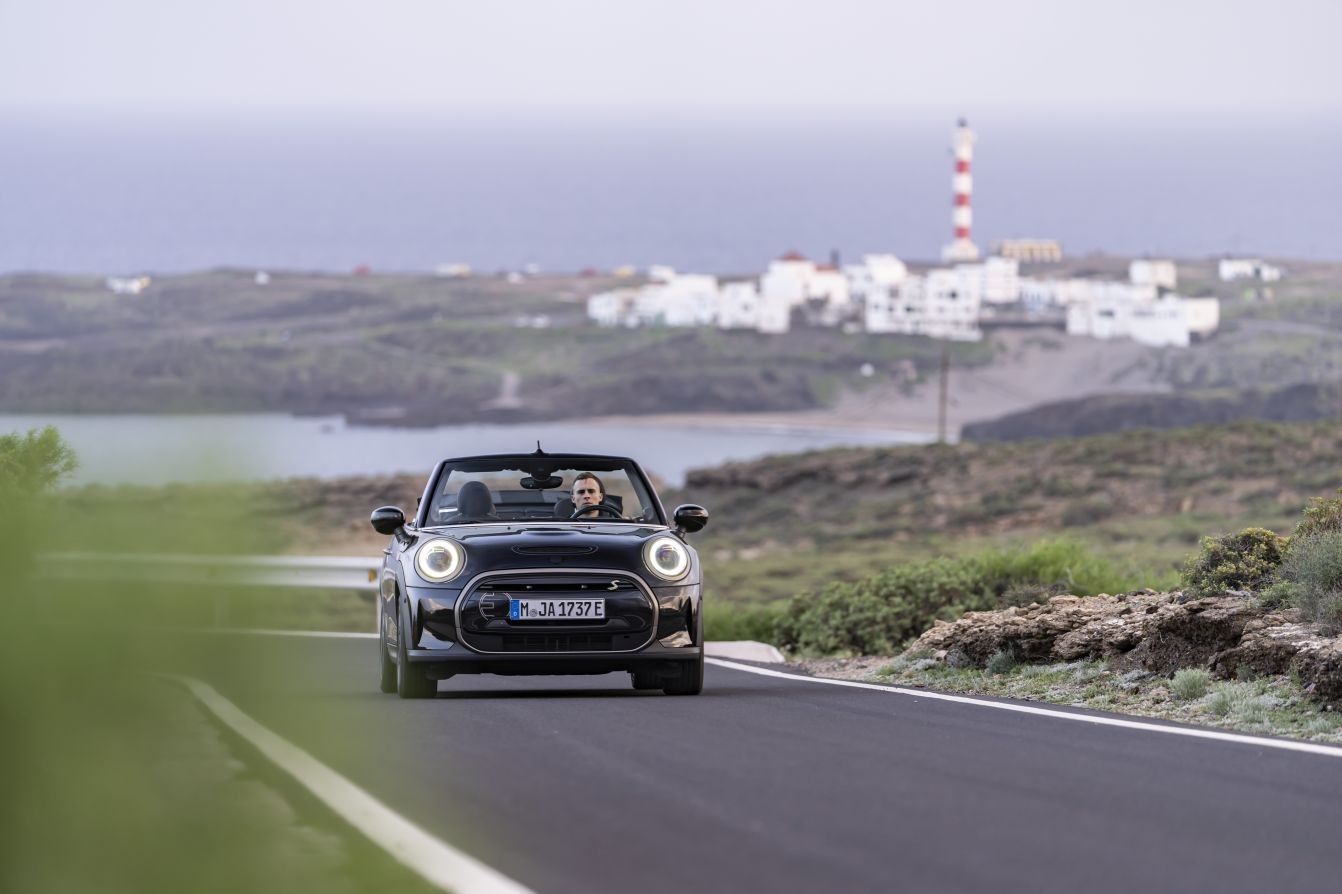 Mini Convertible photo 115