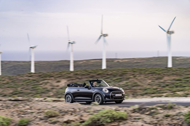 Mini Convertible photo 117