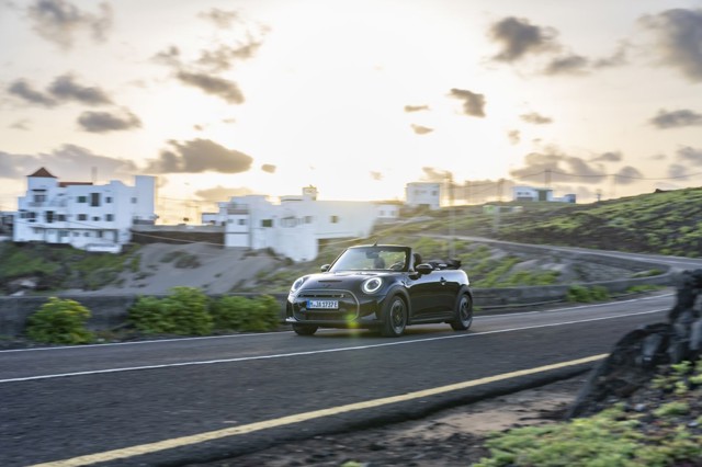Mini Convertible photo 119