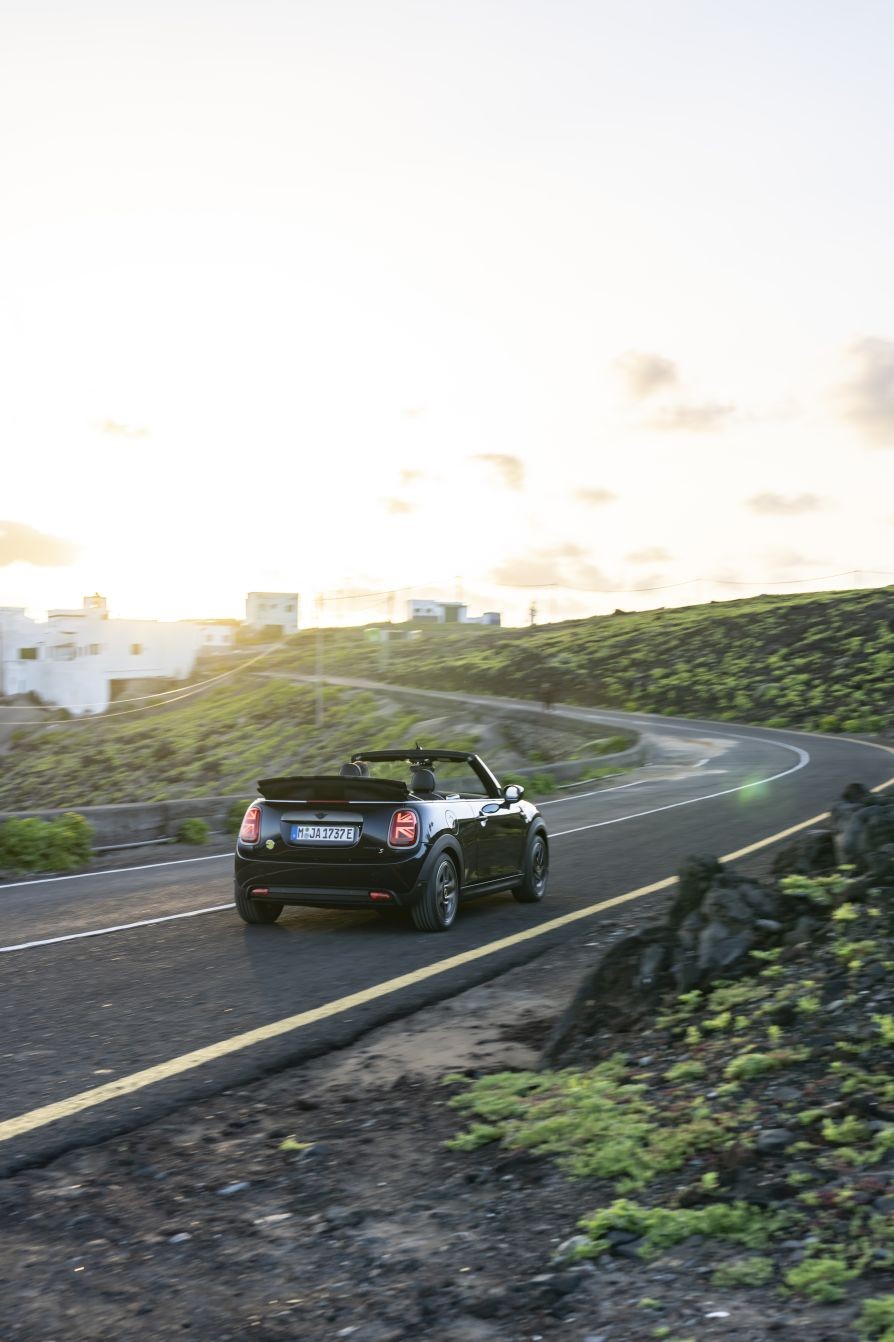 Mini Convertible photo 120