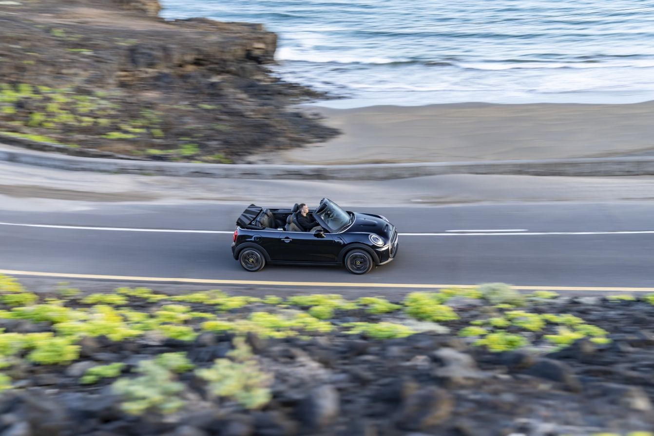 Mini Convertible photo 124