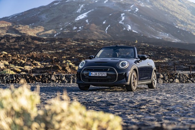 Mini Convertible photo 128