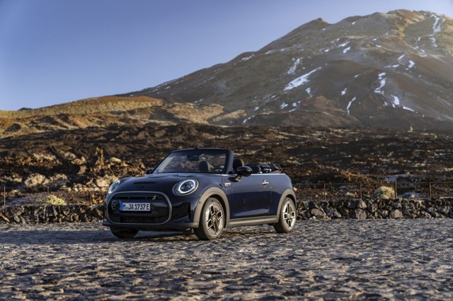 Mini Convertible photo 131