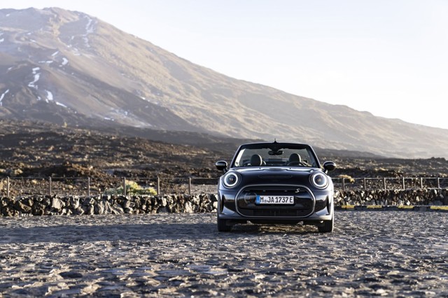 Mini Convertible photo 133