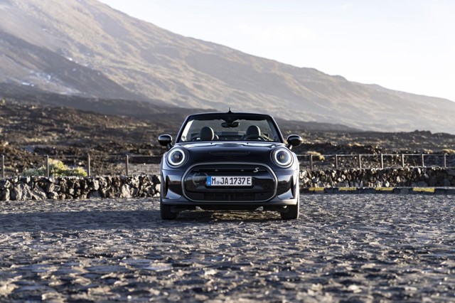 Mini Convertible photo 134