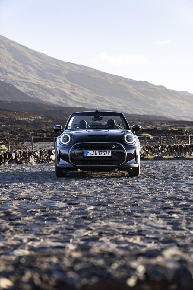 Mini Convertible photo 136