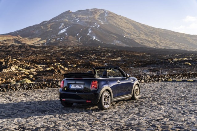 Mini Convertible photo 139
