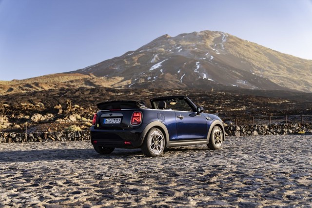 Mini Convertible photo 140
