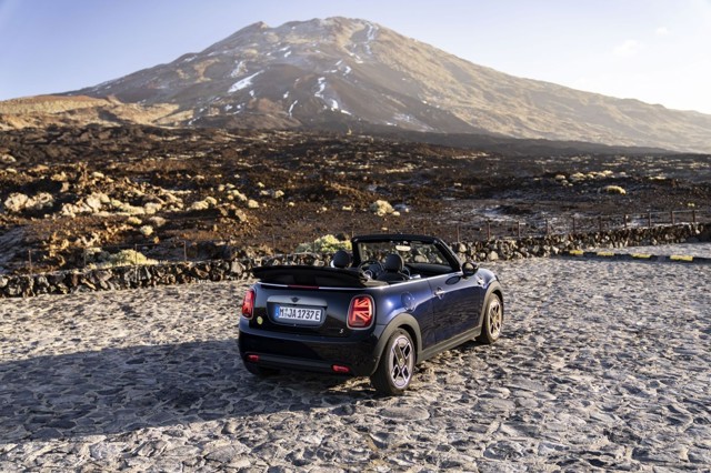 Mini Convertible photo 142
