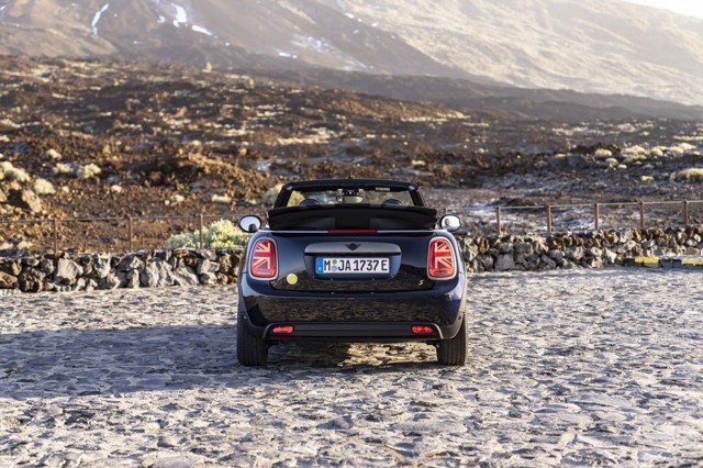 Mini Convertible photo 146
