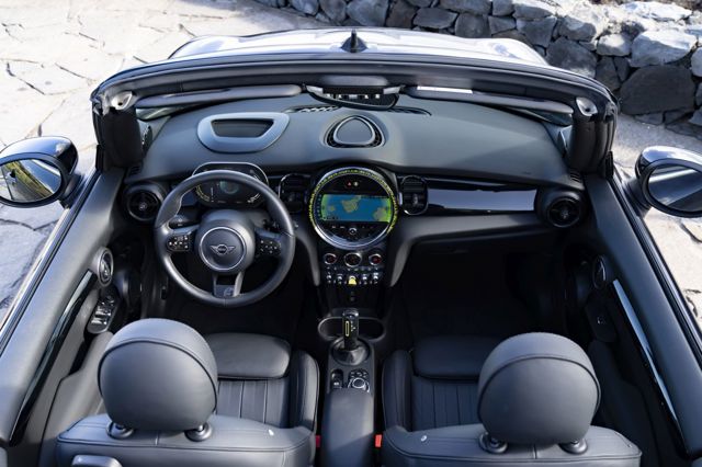 Mini Convertible photo 238