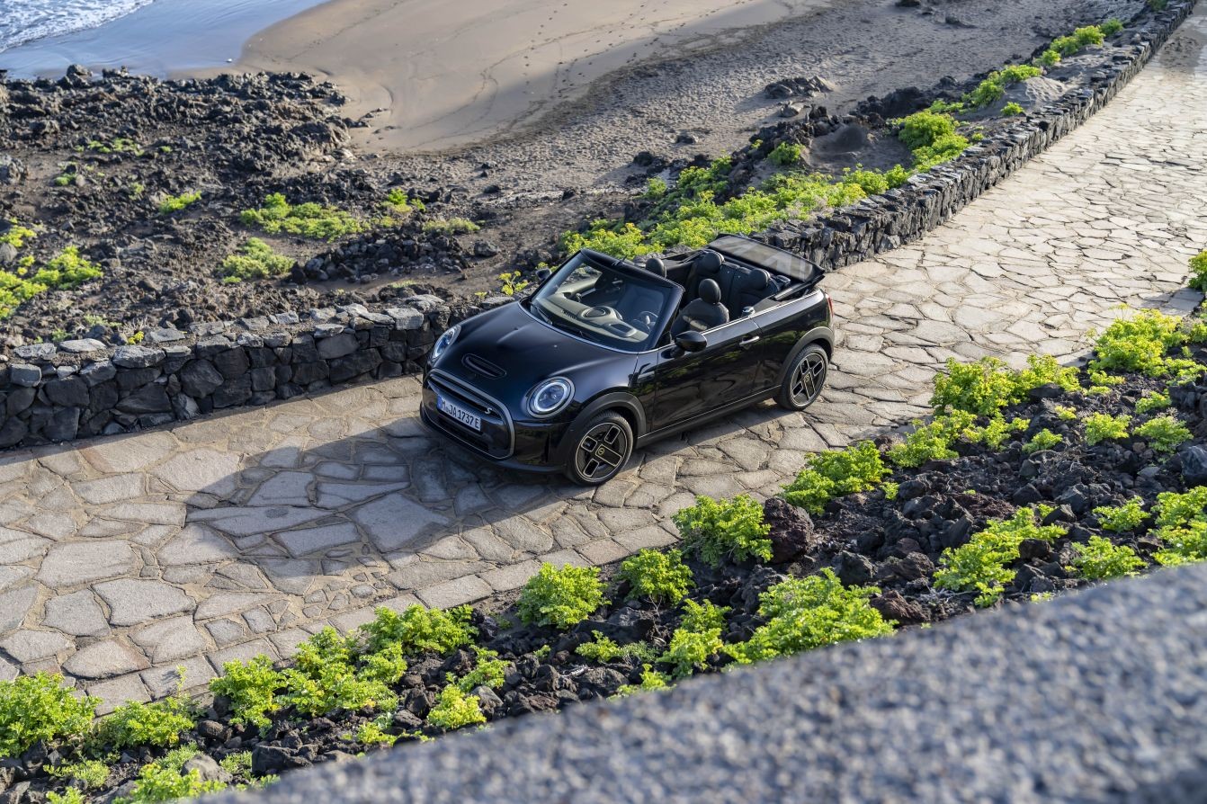 Mini Convertible photo 153