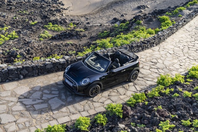 Mini Convertible photo 156