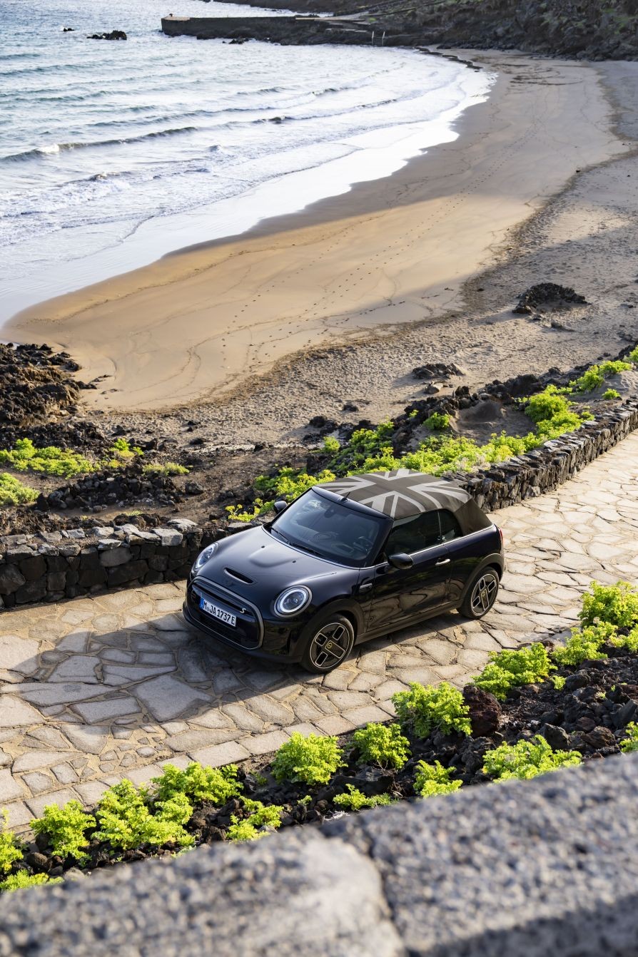 Mini Convertible photo 158