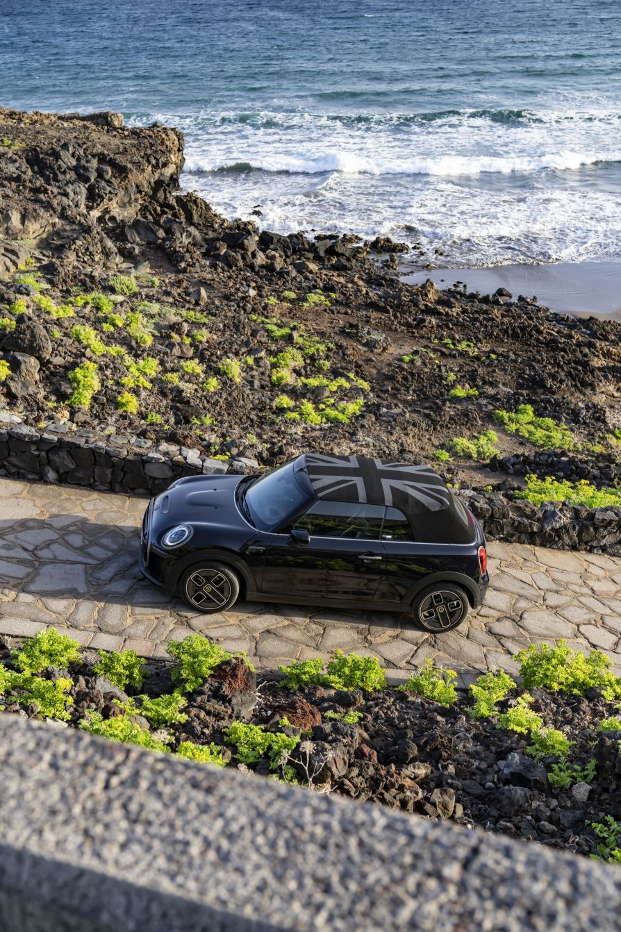 Mini Convertible photo 159