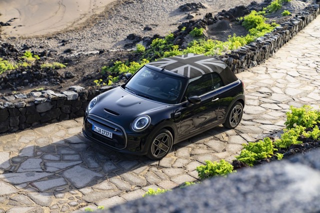 Mini Convertible photo 161