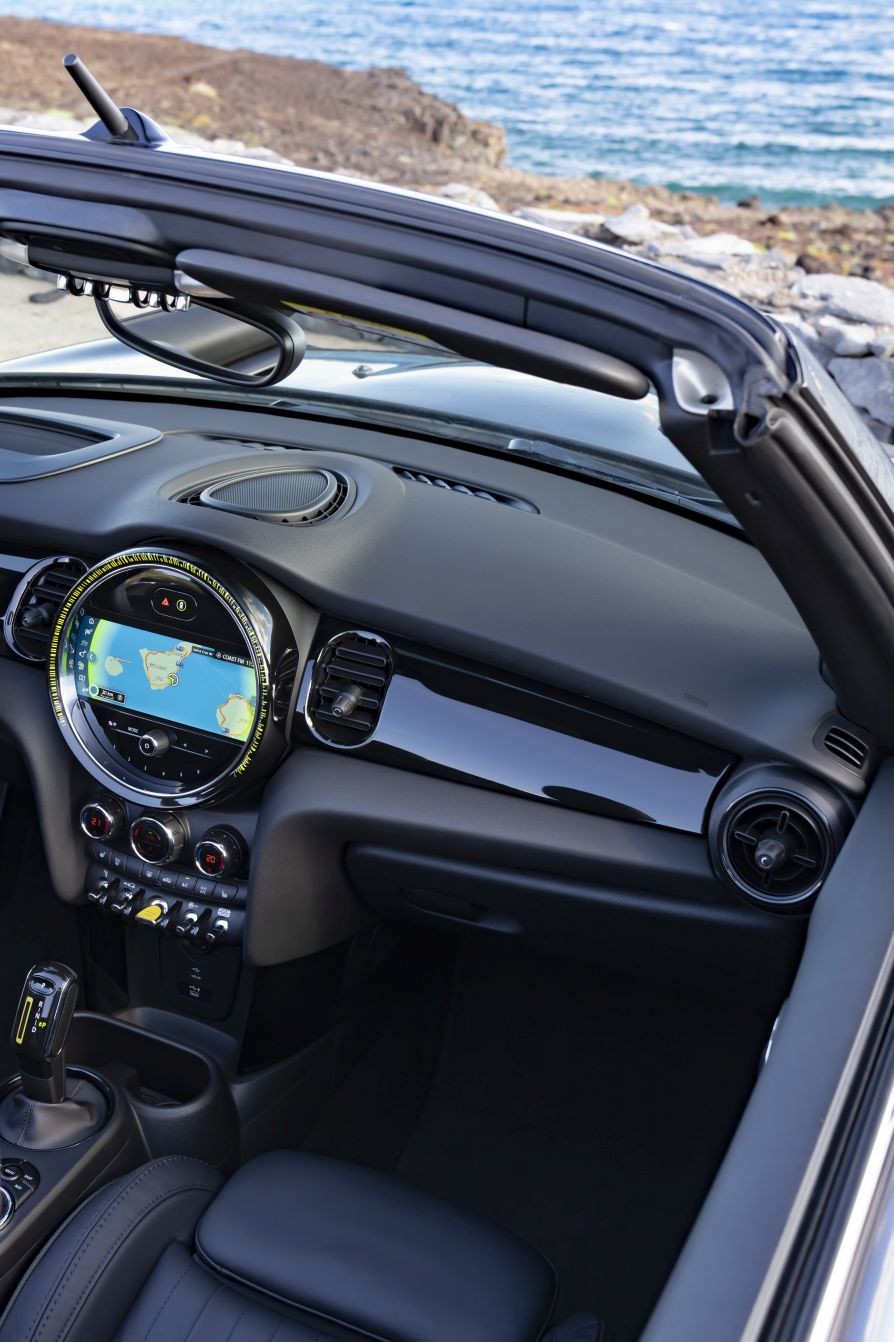 Mini Convertible photo 239