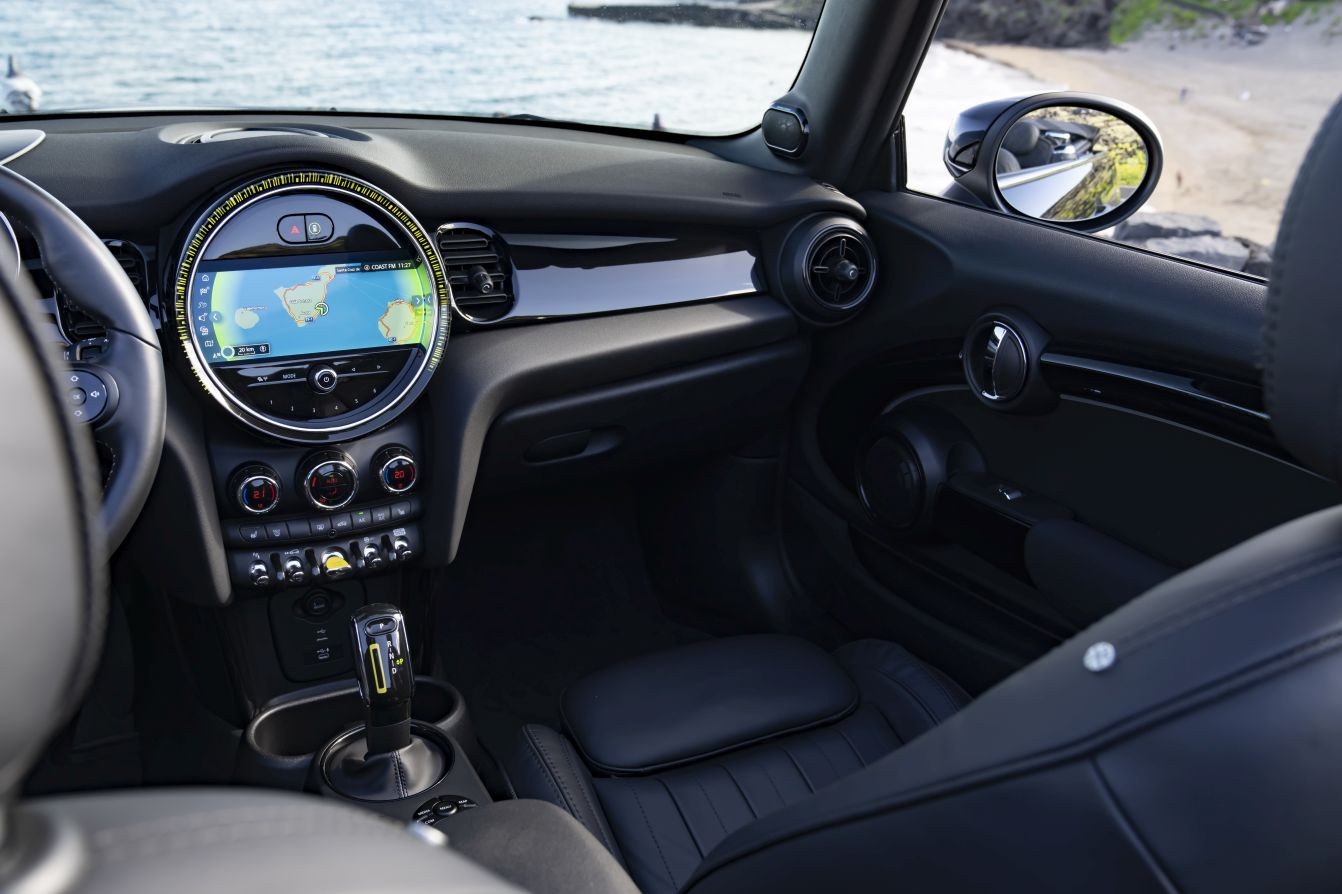 Mini Convertible photo 240