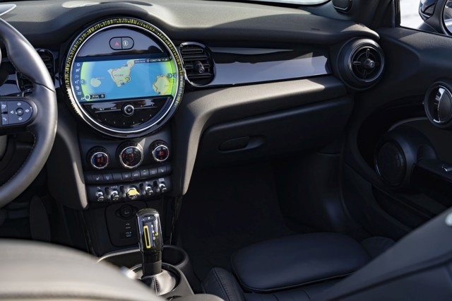 Mini Convertible photo 241