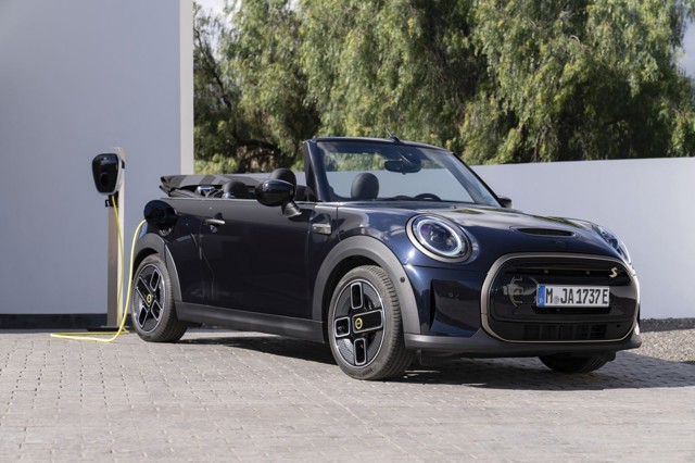 Mini Convertible photo 199