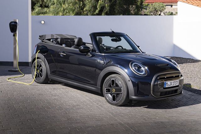 Mini Convertible photo 206