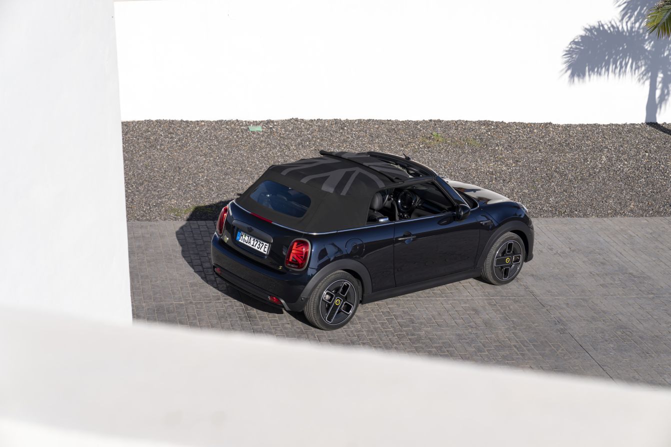 Mini Convertible photo 217