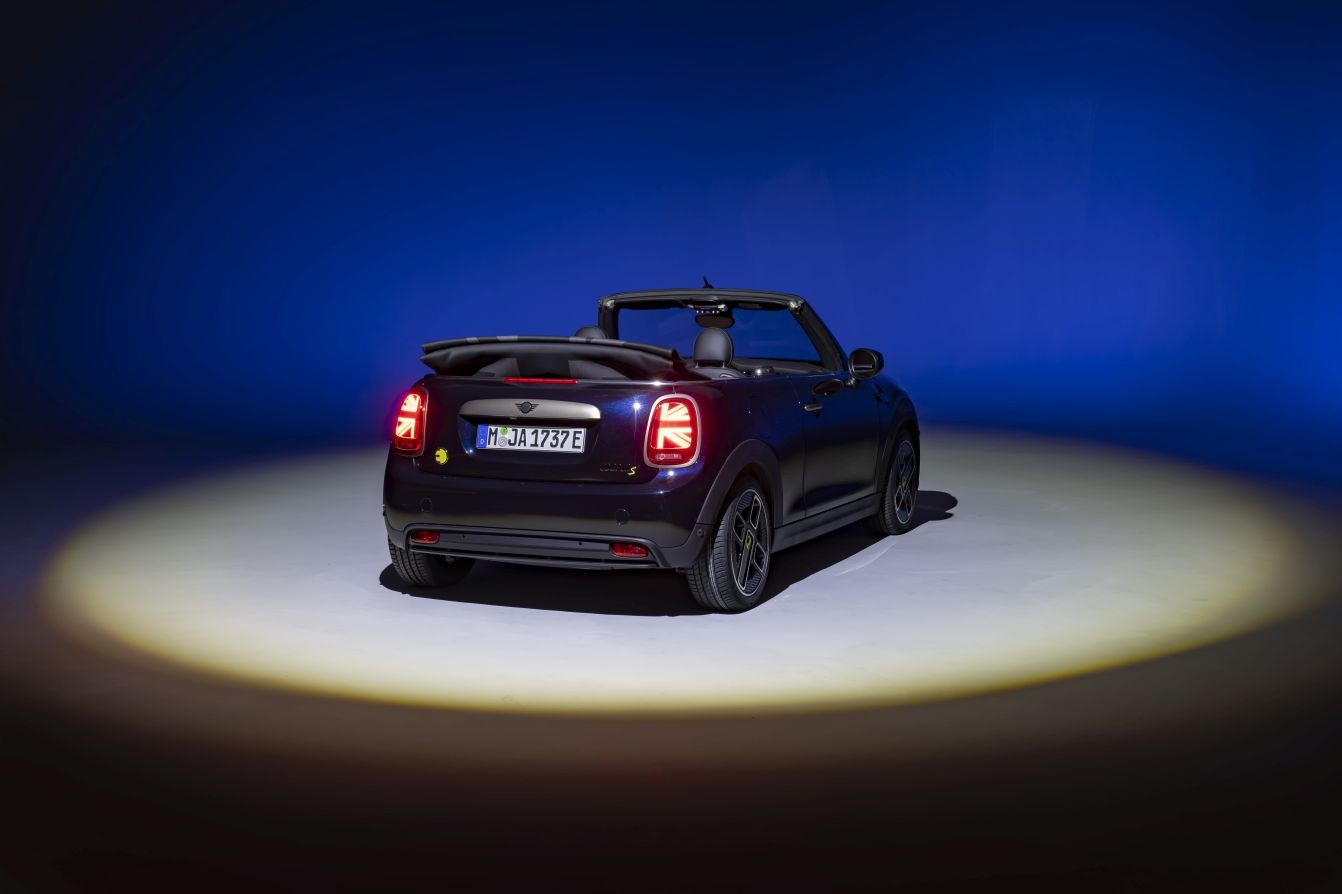 Mini Convertible photo 4