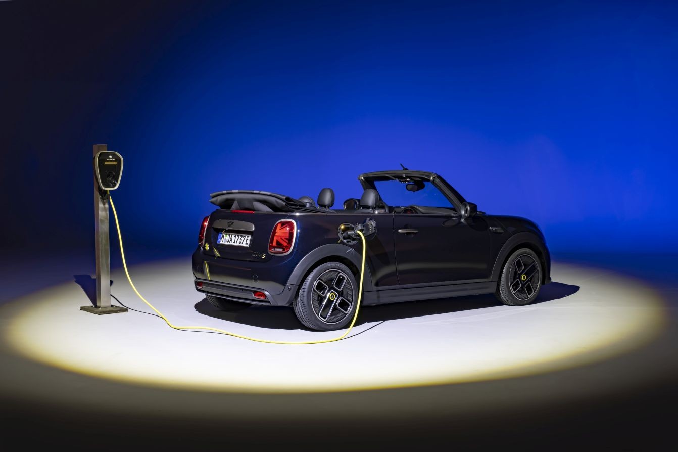 Mini Convertible photo 6