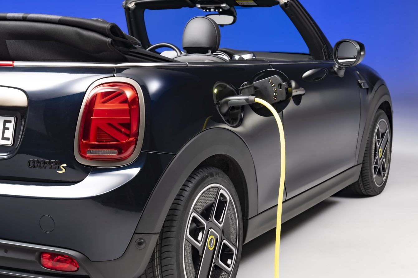Mini Convertible photo 22