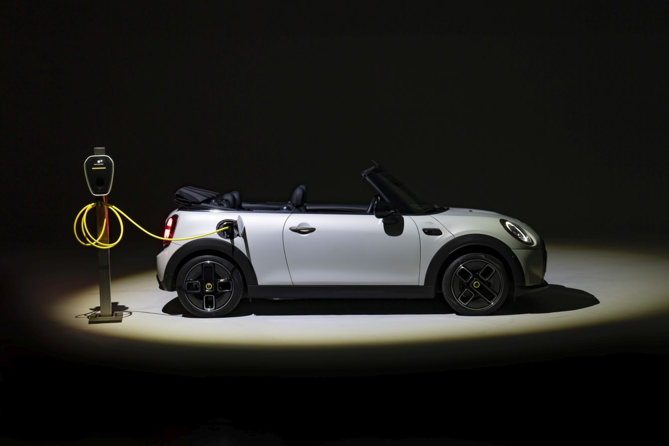 Mini Convertible photo 31