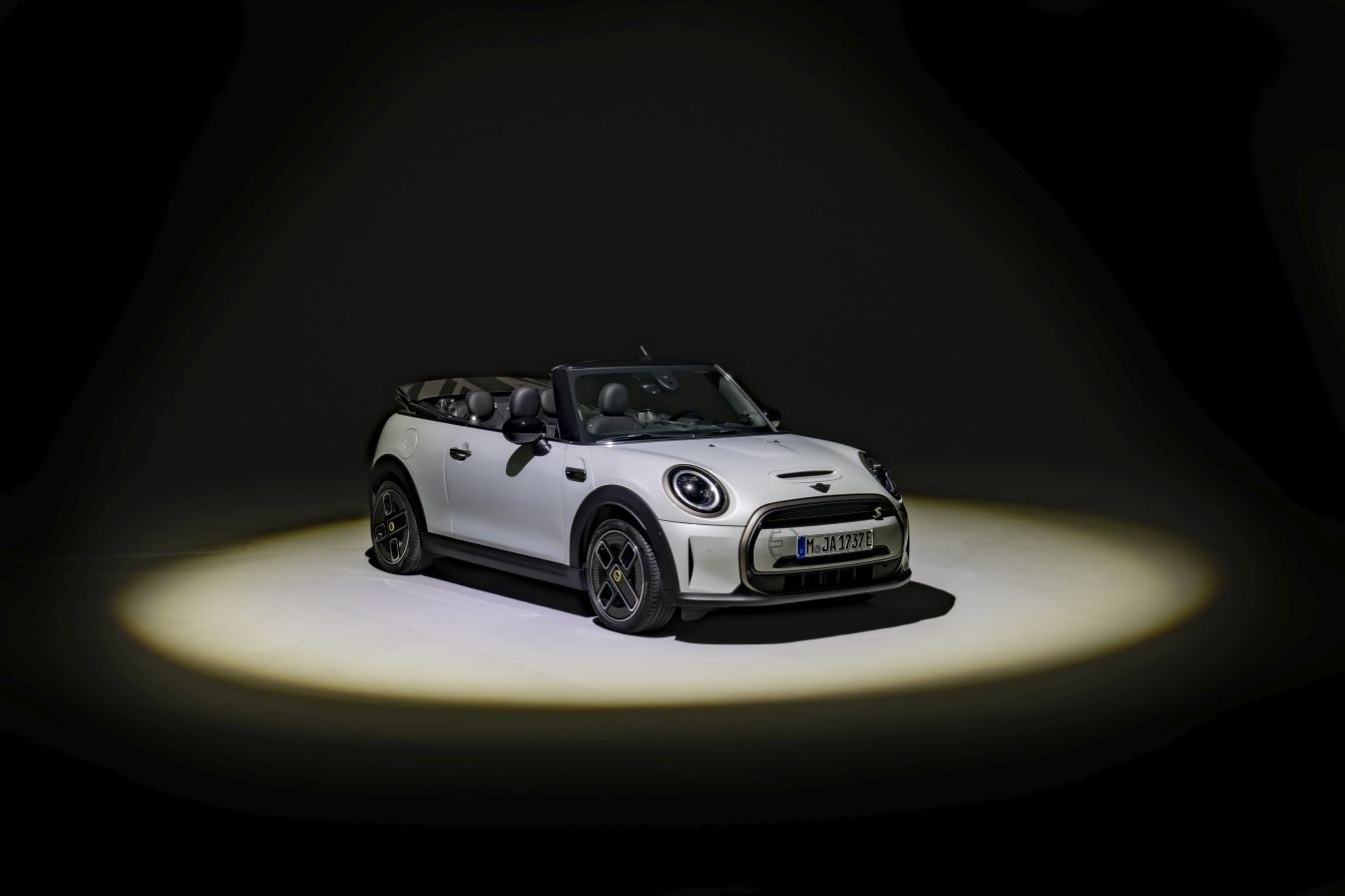 Mini Convertible photo 32