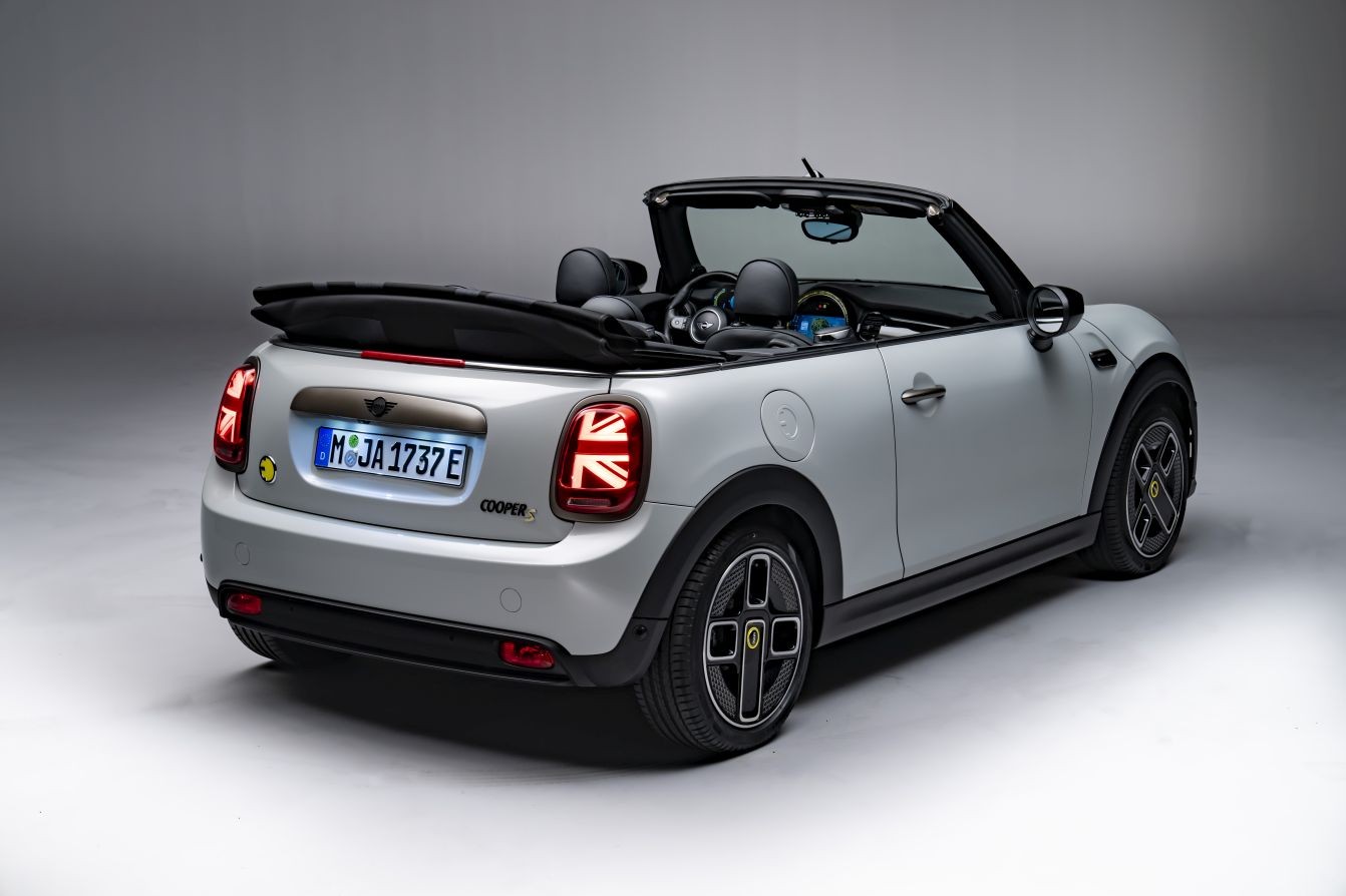 Mini Convertible photo 38