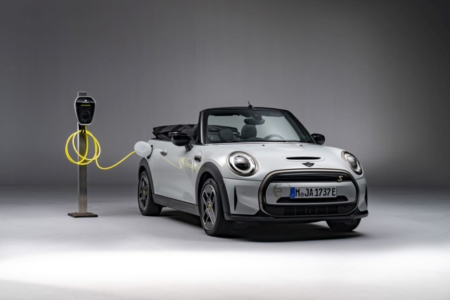 Mini Convertible photo 39