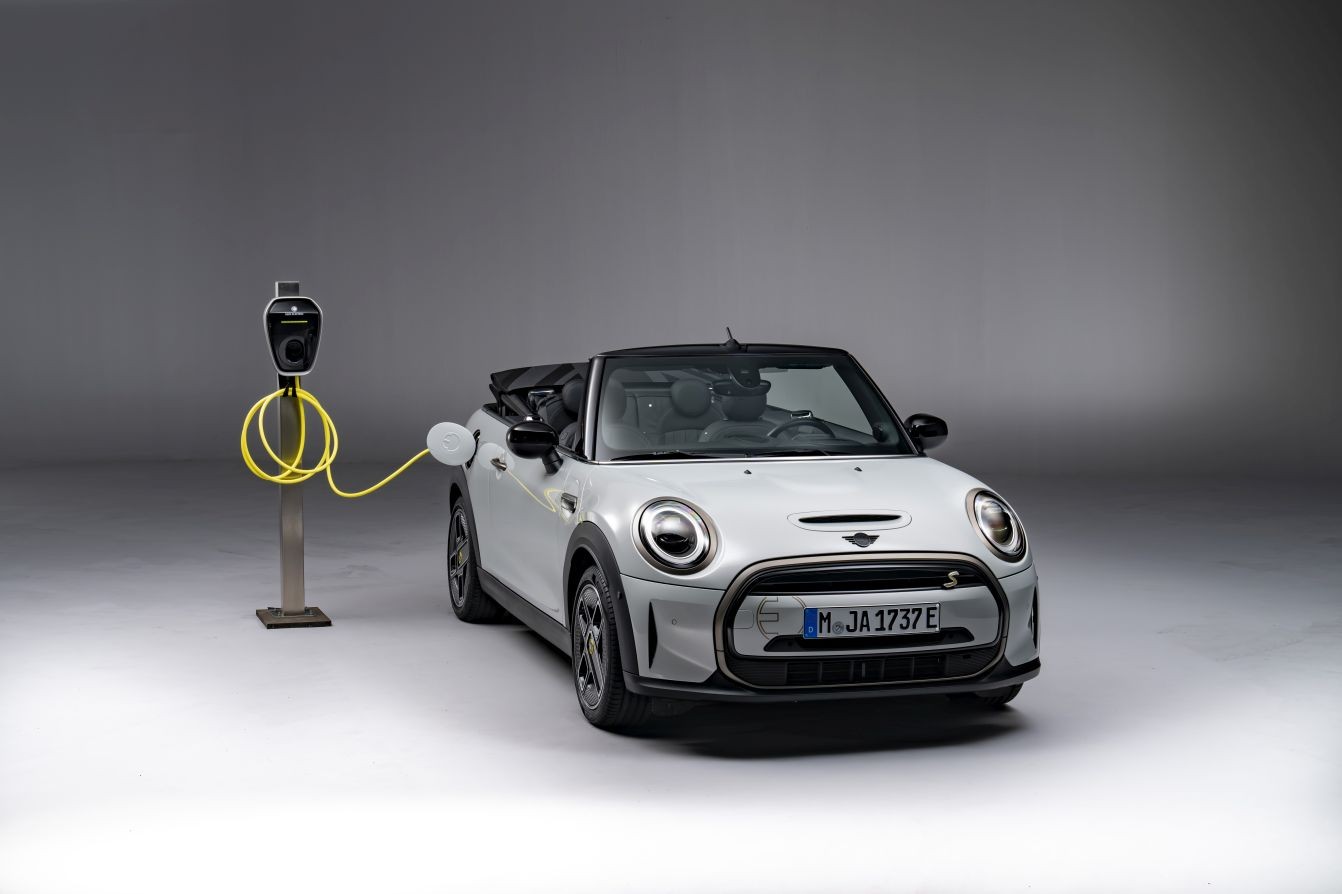 Mini Convertible photo 40