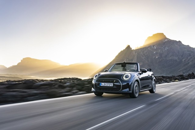 Mini Convertible photo 51