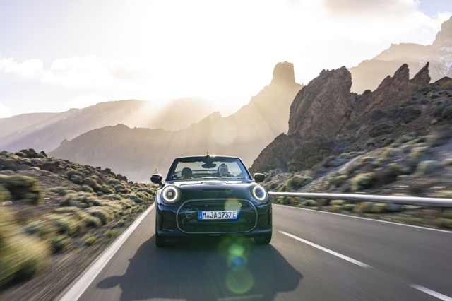 Mini Convertible photo 54