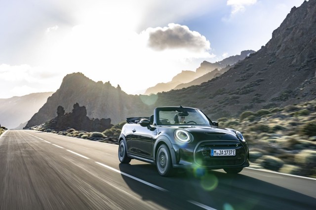 Mini Convertible photo 55