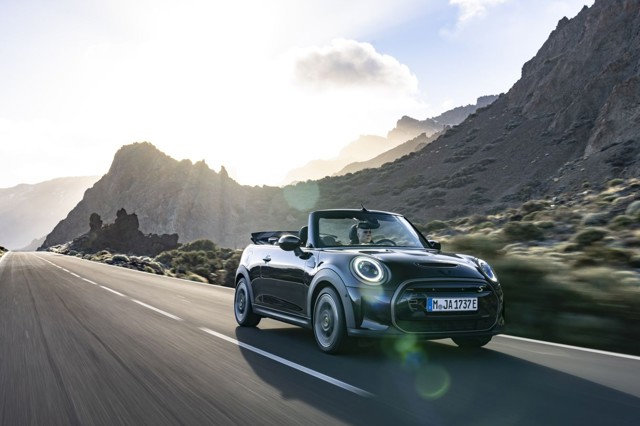 Mini Convertible photo 56