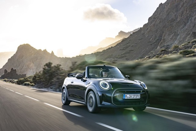 Mini Convertible photo 57